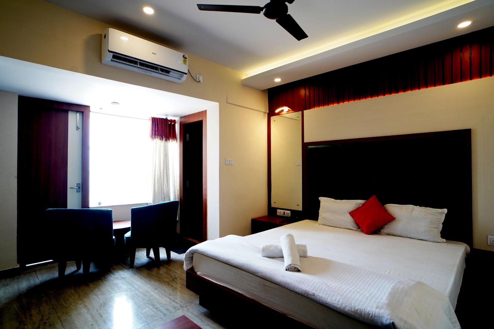 Royal Sea View !! Beach Front With Free Wifi !! Digha  Exteriér fotografie
