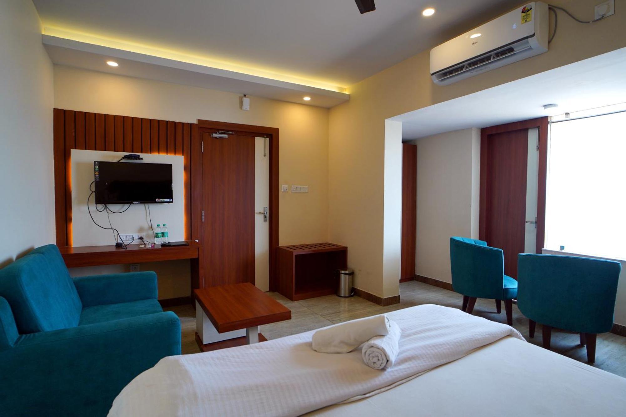 Royal Sea View !! Beach Front With Free Wifi !! Digha  Exteriér fotografie
