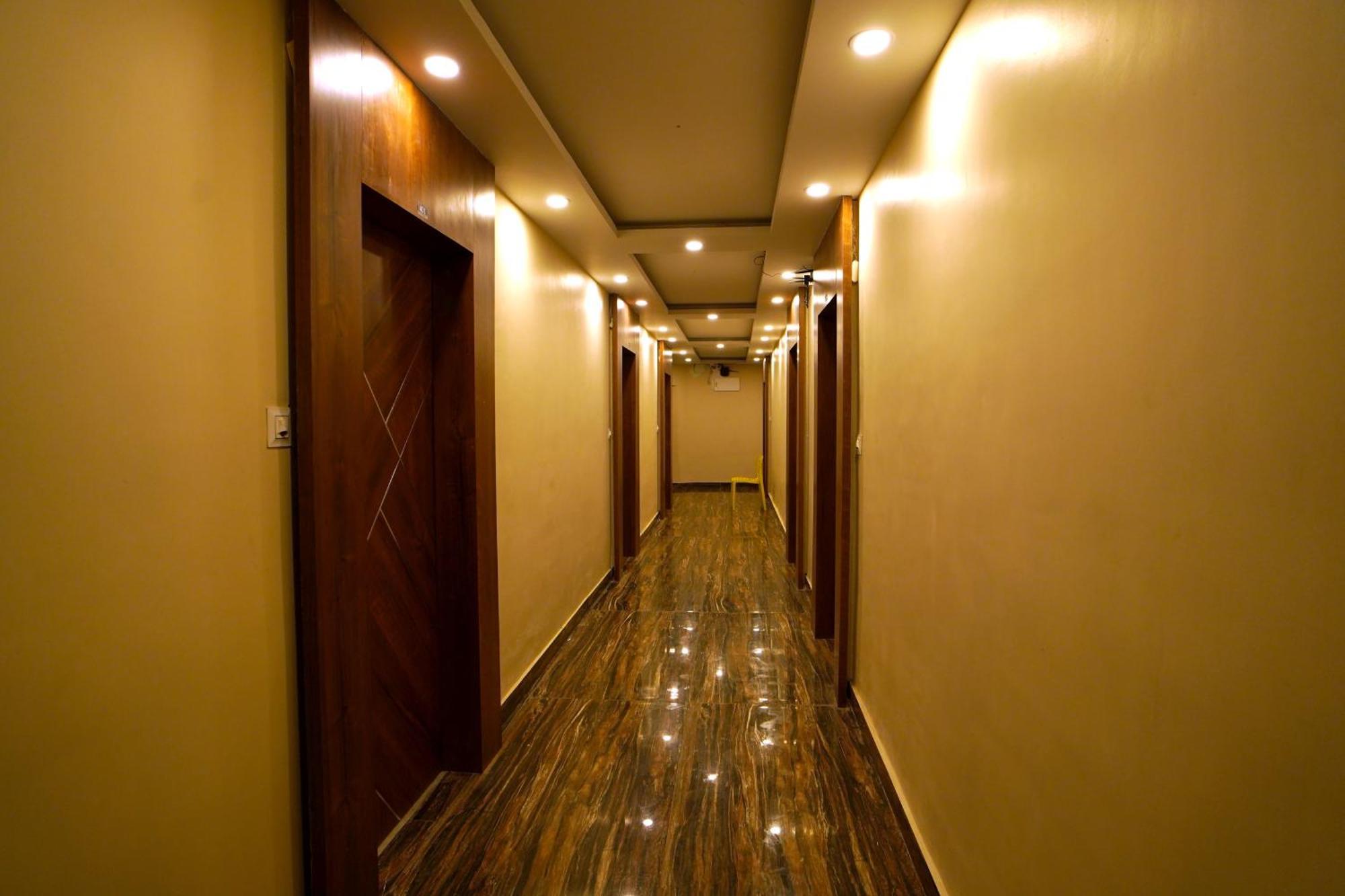 Royal Sea View !! Beach Front With Free Wifi !! Digha  Exteriér fotografie