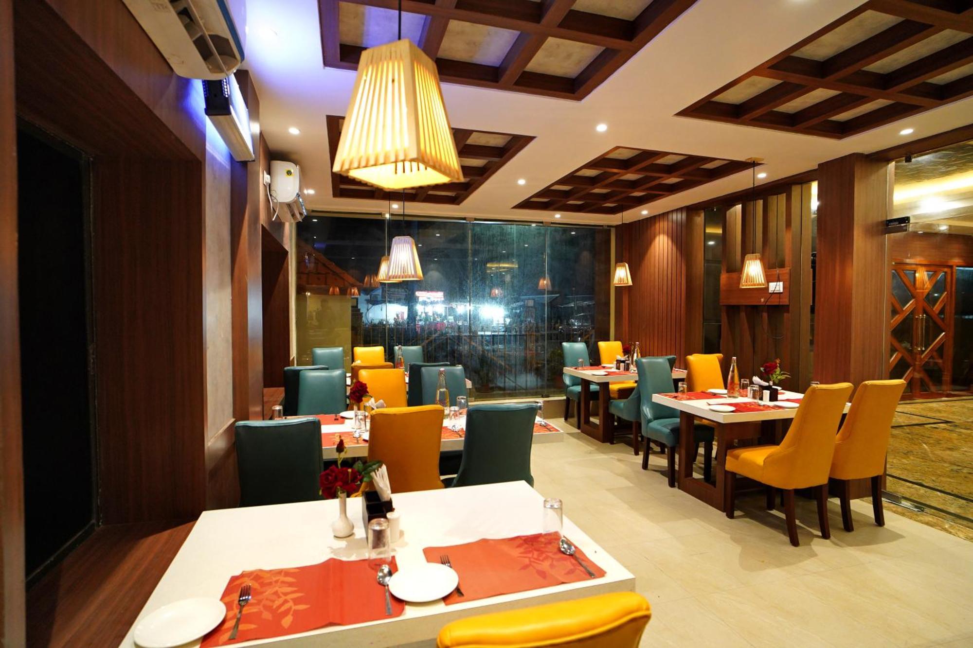 Royal Sea View !! Beach Front With Free Wifi !! Digha  Exteriér fotografie