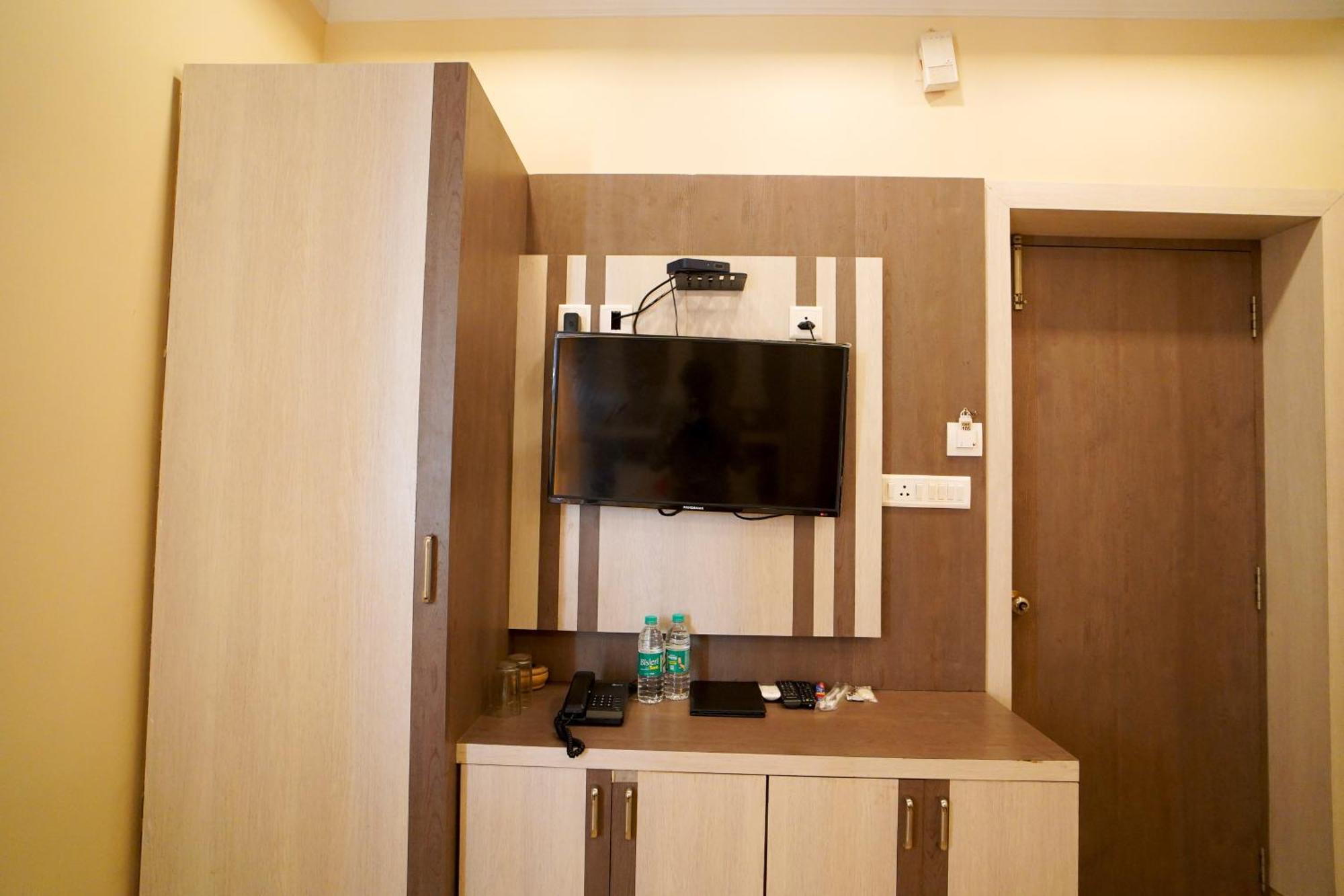 Royal Sea View !! Beach Front With Free Wifi !! Digha  Exteriér fotografie