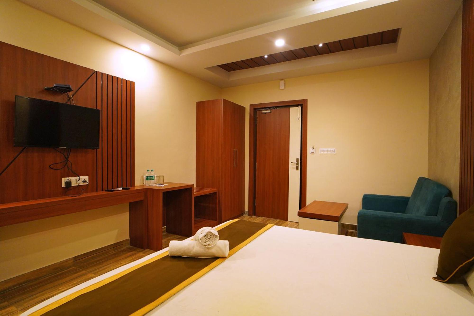 Royal Sea View !! Beach Front With Free Wifi !! Digha  Exteriér fotografie