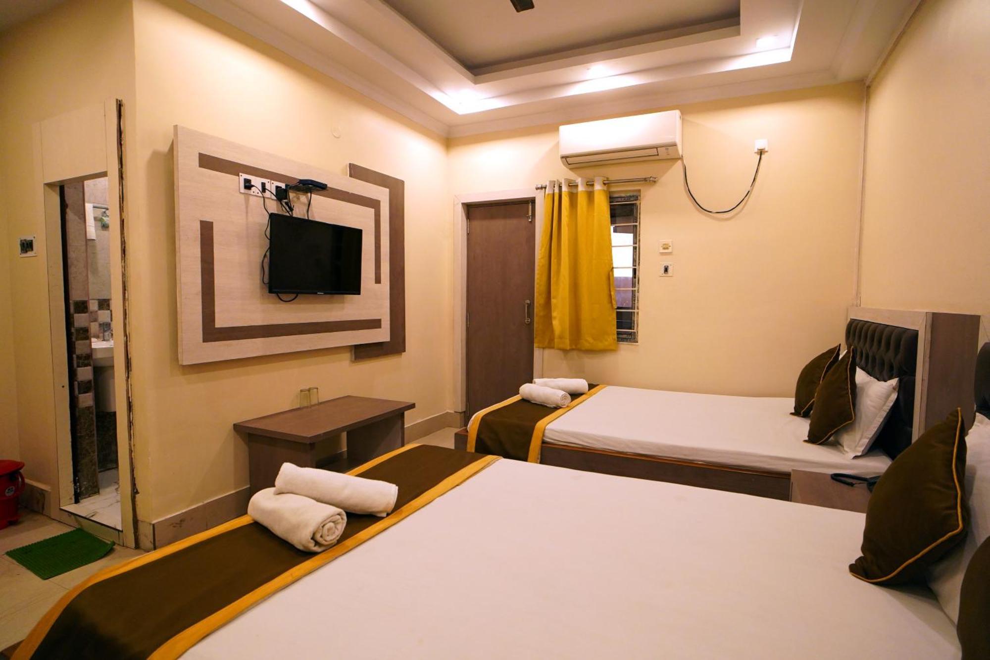 Royal Sea View !! Beach Front With Free Wifi !! Digha  Exteriér fotografie