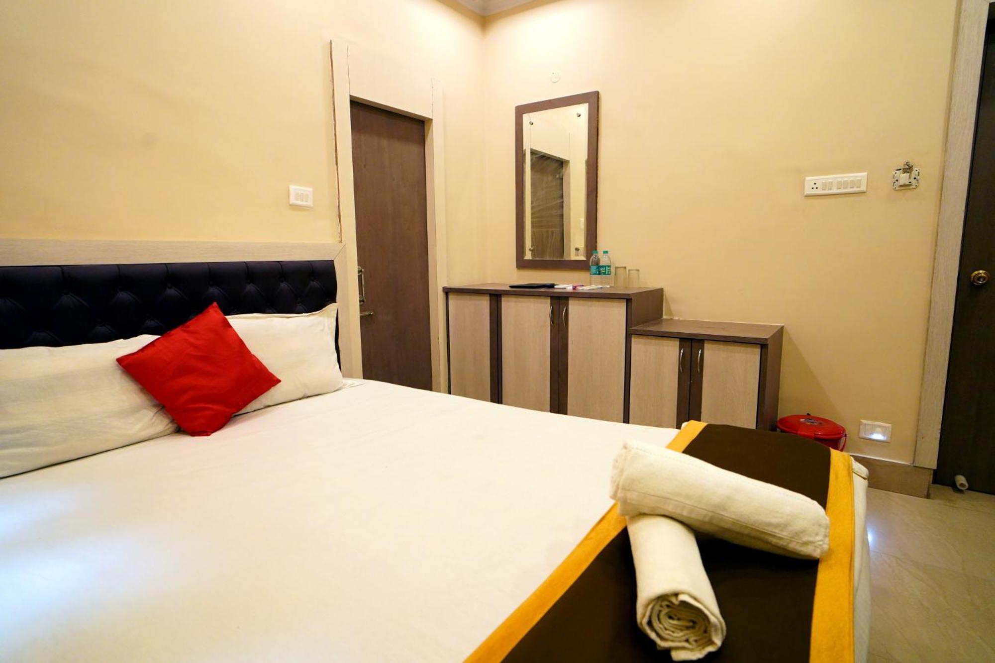 Royal Sea View !! Beach Front With Free Wifi !! Digha  Exteriér fotografie